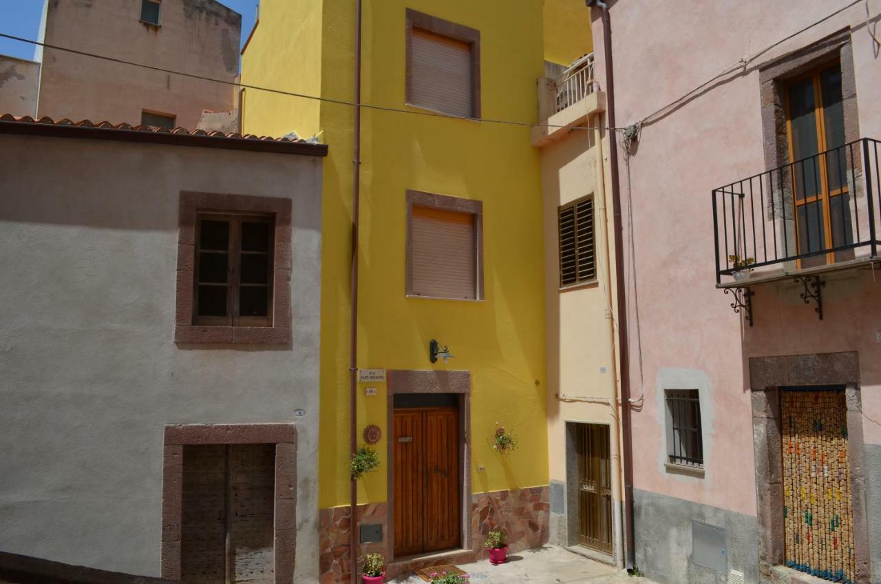 Готель La Casa Di Angelo Боза Екстер'єр фото