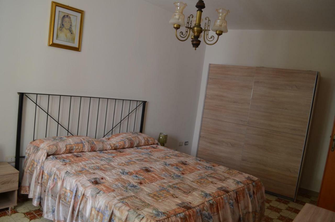 Готель La Casa Di Angelo Боза Екстер'єр фото